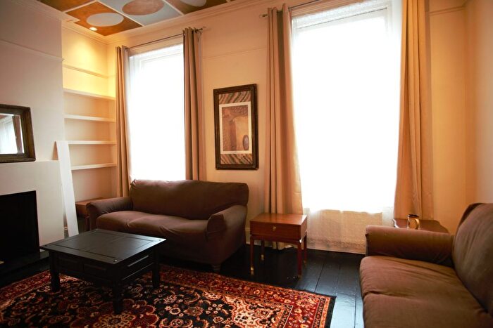3 Bedroom Maisonette To Rent In Portobello Road, London, W11