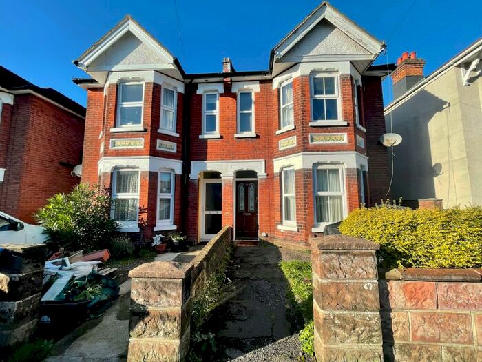 5 Bedroom House To Rent In Morris Road, The Polygon, SO15