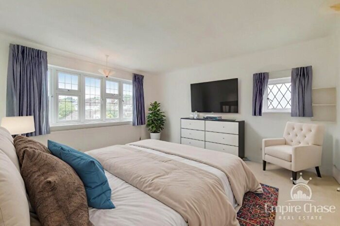 4 Bedroom Detached House For Sale In Amery Road, Pebworth Estate, Harrow, Middlesex, HA1