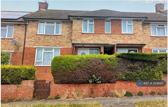 4 Bedroom Terraced House To Rent In Blackthorn Road, Reigate, RH2