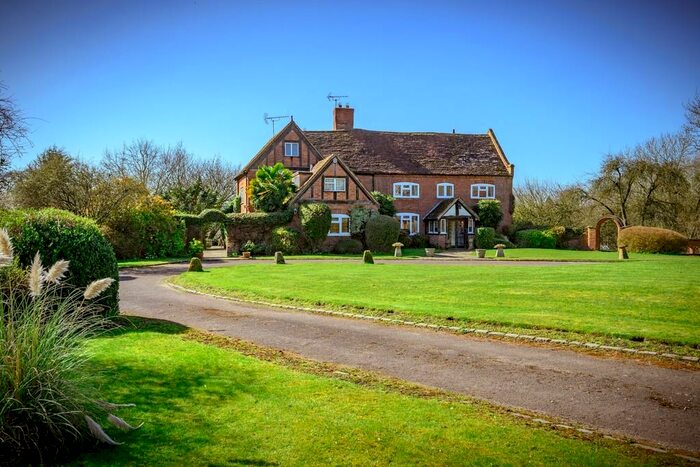 5 Bedroom Detached House For Sale In Bushwood Lane, Lapworth, B94