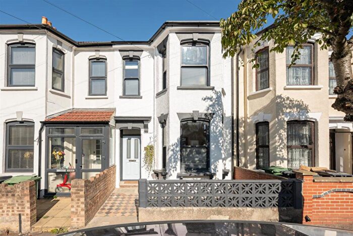 3 Bedroom House For Sale In Albert Road, Walthamstow, E17