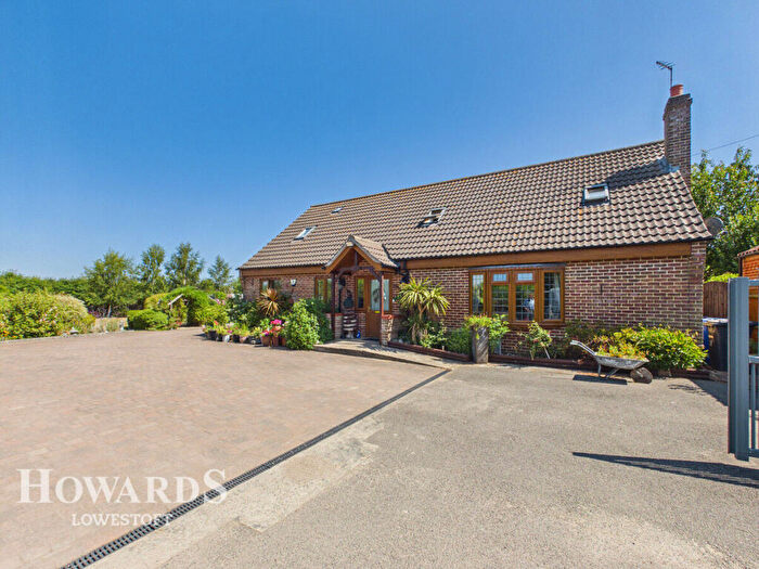 6 Bedroom Detached Bungalow For Sale In Fairhead Loke, Carlton Colville, NR33