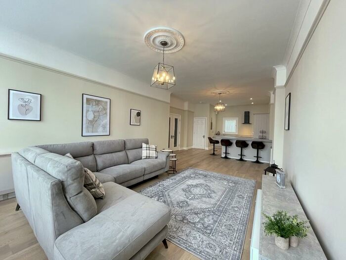 2 Bedroom Apartment To Rent In Chepstow House, Chepstow Street, M1