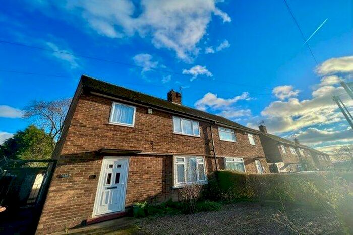 3 Bedroom Semi-Detached House To Rent In Glaisdale Drive West, Nottingham, NG8