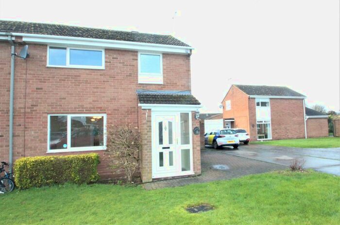3 Bedroom Semi-Detached House To Rent In Glebeland Drive, Bredon, Tewkesbury, GL20