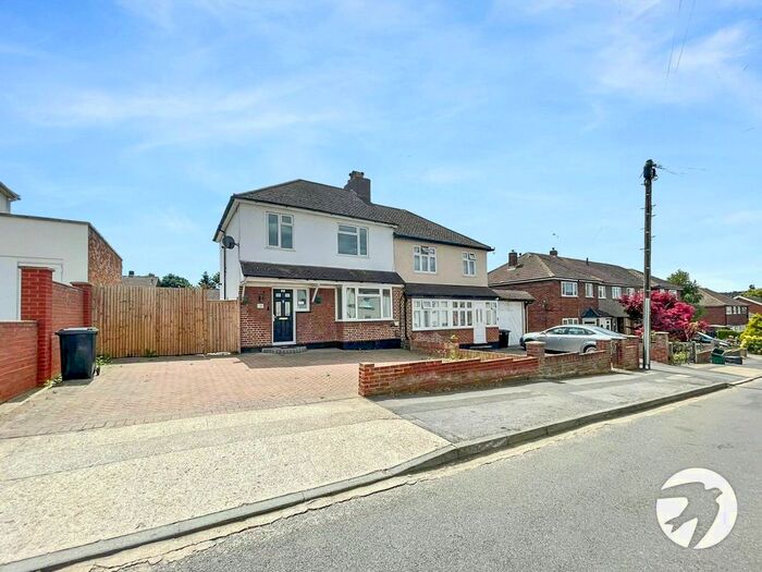 3 Bedroom Semi-Detached House To Rent In Hearns Road, Orpington, BR5