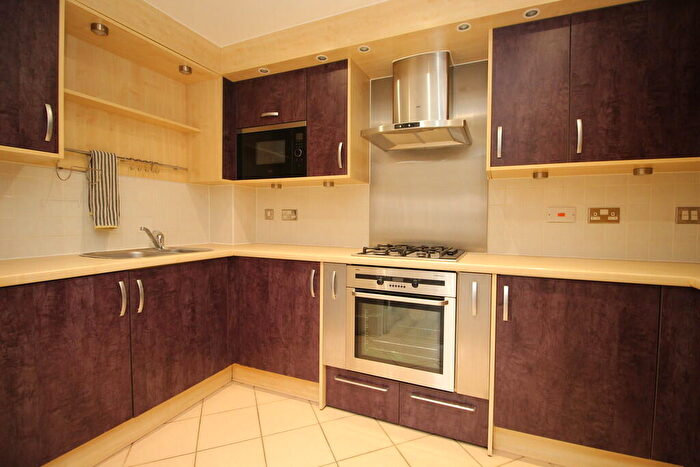 2 Bedroom Apartment To Rent In Wadbrook Street, Kingston Upon Thames, KT1