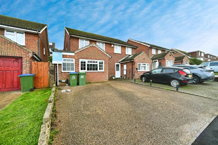 3 Bedroom Semi Detached House For Sale In Valley Road, Newhaven, BN9