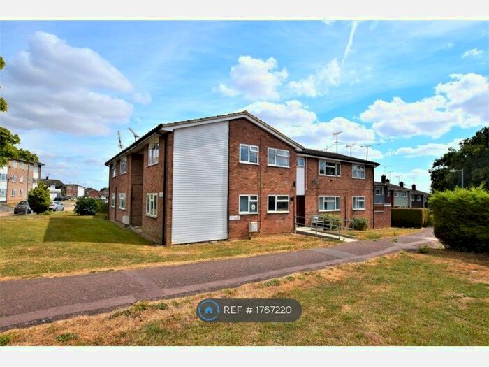 2 Bedroom Flat To Rent In St. Michaels Walk, Chelmsford, CM2