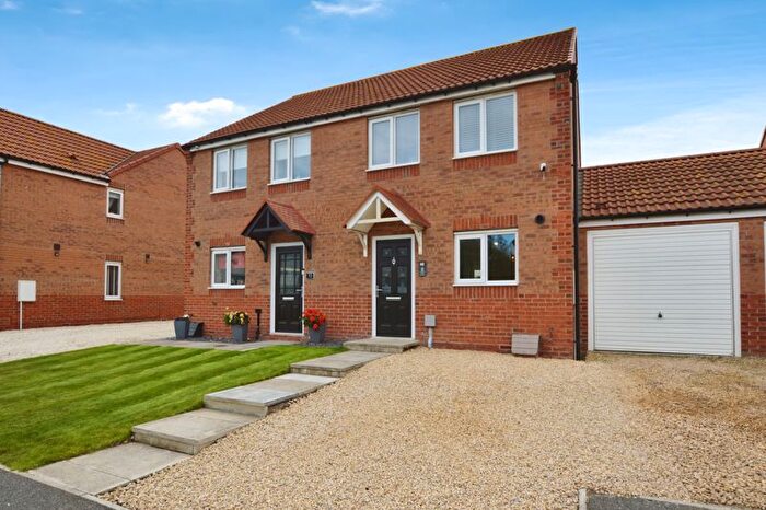 3 Bedroom Semi-Detached House For Sale In Bates Avenue, Blyth, NE24