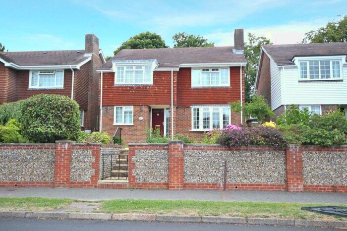 5 Bedroom Detached House To Rent In Manor Road, Lancing, West Sussex, BN15