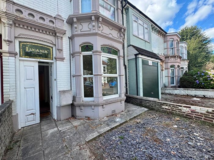 1 Bedroom Flat To Rent In Laburnum Grove, Portsmouth, PO2