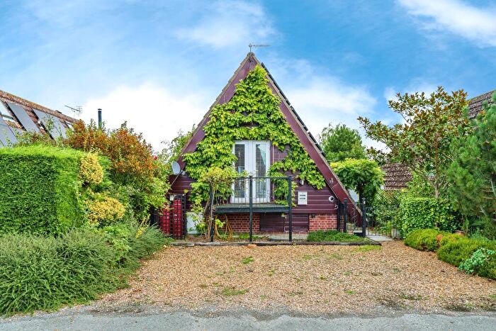 2 Bedroom Detached House For Sale In Fen Bank, Isleham, Ely, Suffolk, CB7