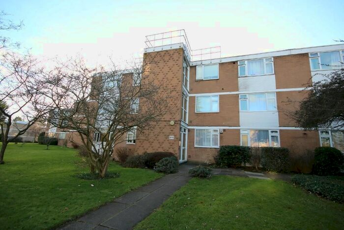 2 Bedroom Flat To Rent In Boreham Holt, Elstree, Borehamwood, WD6