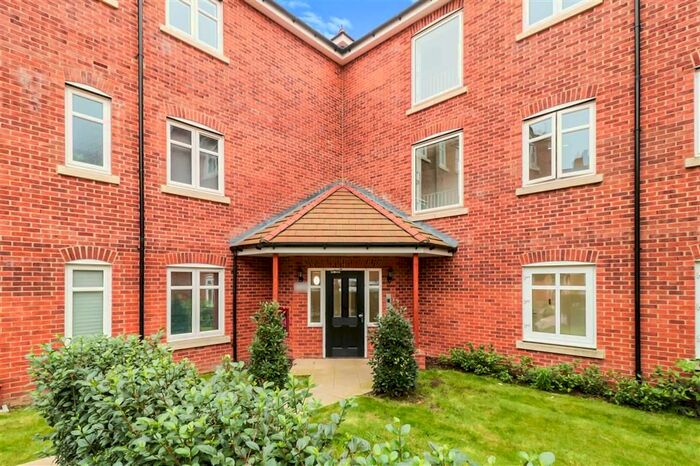 2 Bedroom Flat To Rent In Robin Close, Enfield, EN2