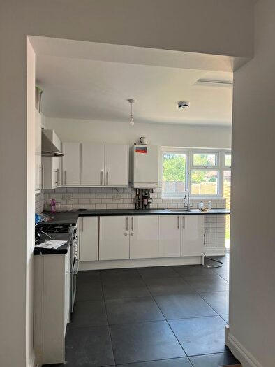 4 Bedroom Terraced House To Rent In Mafeking Ave, Newbury Park, IG2