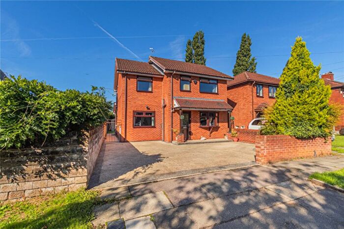 5 Bedroom Detached House For Sale In Devonshire Close, Heywood, Greater Manchester, OL10