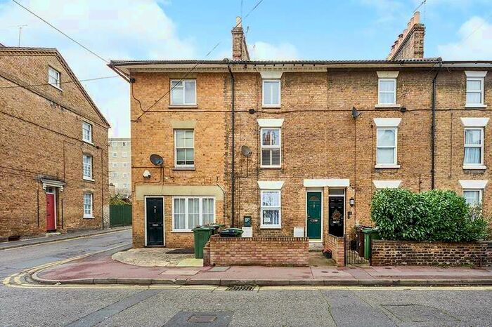 2 Bedroom Apartment To Rent In Marsham Street, Maidstone, Kent, ME14