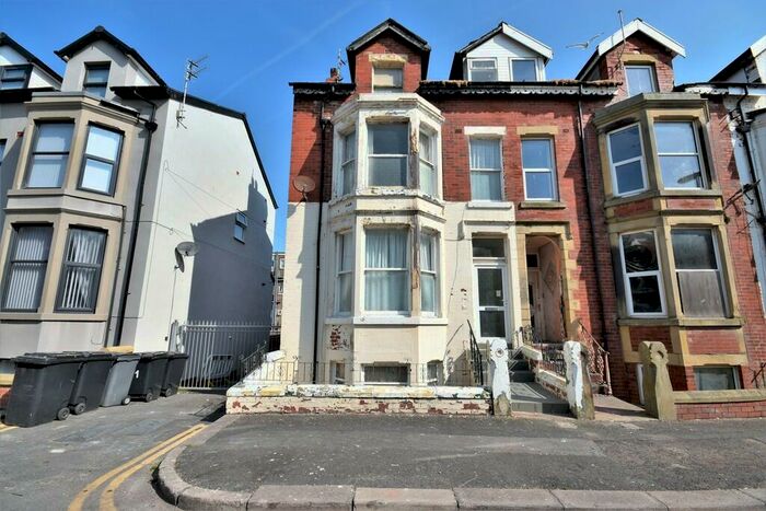 6 Bedroom End Of Terrace House For Sale In Kirby Road, Blackpool, FY1