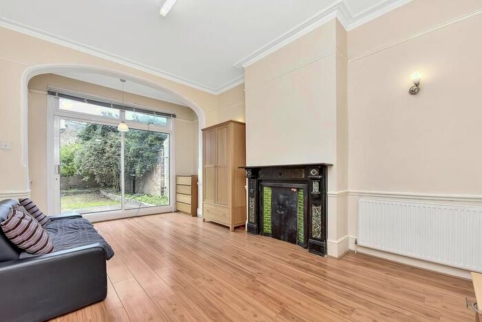 4 Bedroom Semi-Detached House To Rent In Hartfield Road, London, SW19