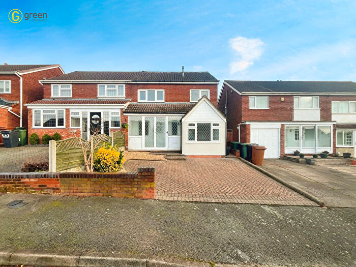 3 Bedroom Semi-Detached House For Sale In Aviemore Crescent, Great Barr, B43