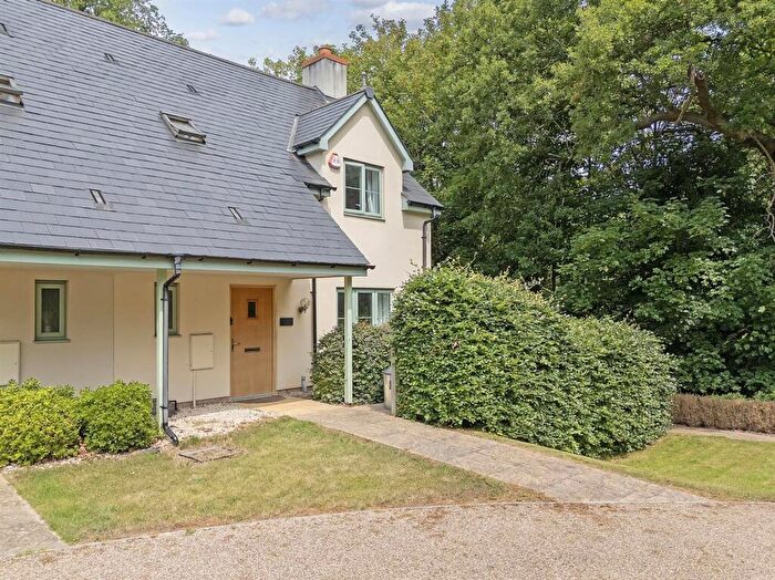 3 Bedroom House For Sale In Magnolia Crescent, Great Warley, CM13