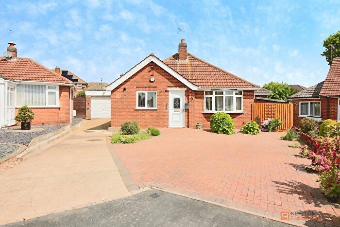 3 Bedroom Detached Bungalow For Sale In Woodcote Road, Leicester, LE3