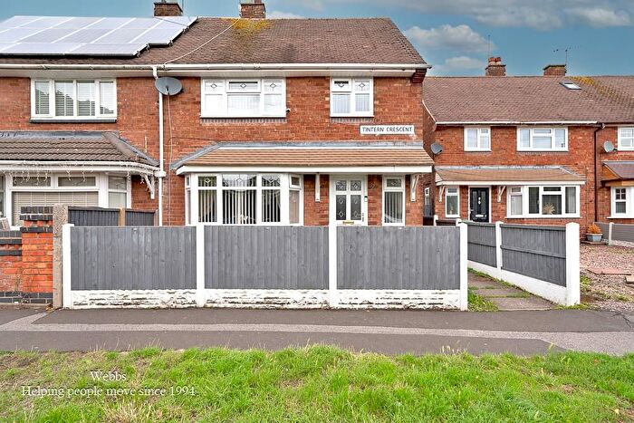 3 Bedroom Semi Detached House For Sale In Tintern Crescent, Walsall, WS3