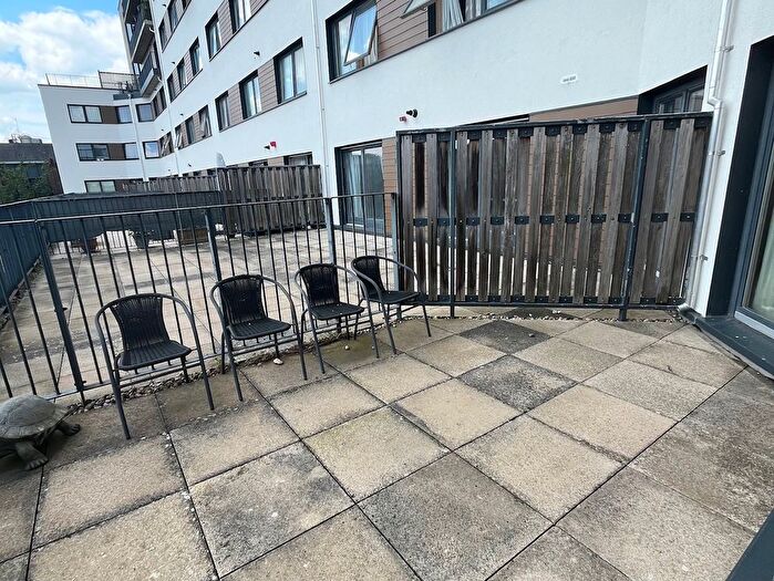 1 Bedroom Flat For Sale In Chatham Place, Reading, RG1