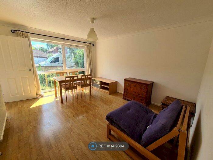 2 Bedroom End Of Terrace House To Rent In Colwyn Close, Cambridge, CB4