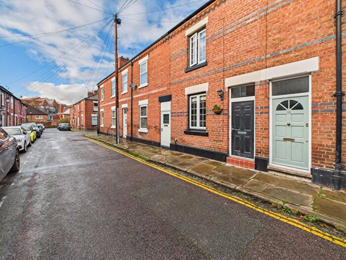 2 Bedroom Terraced House For Sale In Beaconsfield Street, Chester, CH3