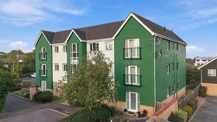2 Bedroom Flat For Sale In Hera Close, Southend-On-Sea, SS2