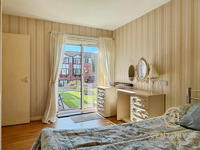 2 Bedroom Apartment For Sale In Woolton Mews, Quarry St, Liverpool, L25