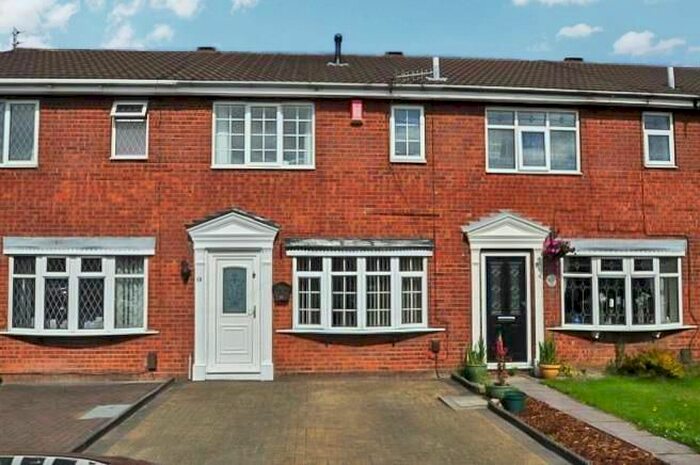2 Bedroom Town House To Rent In Staveley Close, Bucknall, Stoke-On-Trent, ST2
