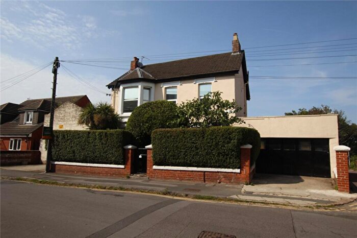 3 Bedroom Terraced House To Rent In Hunt Street, Old Town, SN1