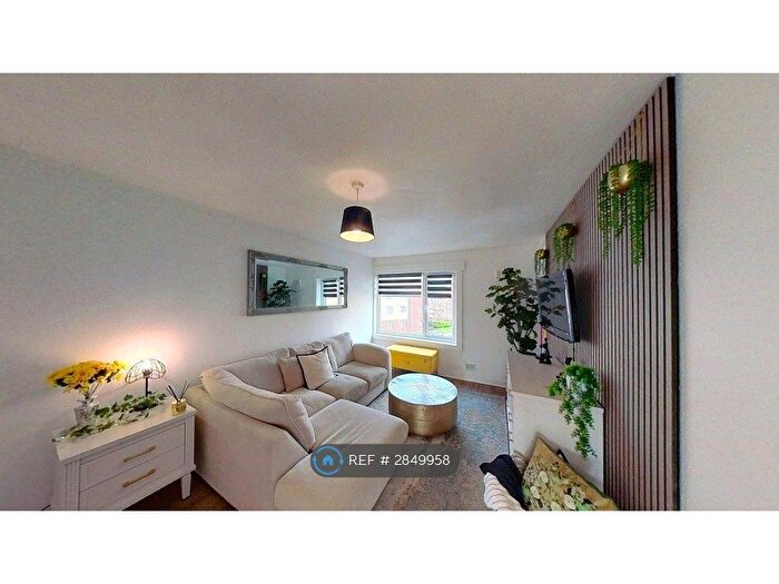 1 Bedroom Flat To Rent In Stevenson Street, Paisley, PA2