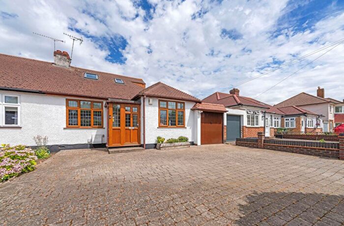 4 Bedroom Semi-Detached Bungalow For Sale In Repton Road, Orpington, BR6