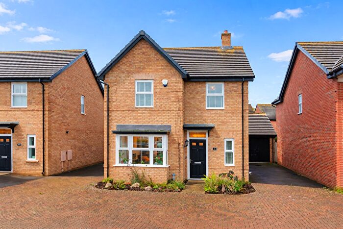 4 Bedroom Detached House For Sale In Pincords Lane, Cranfield, MK43