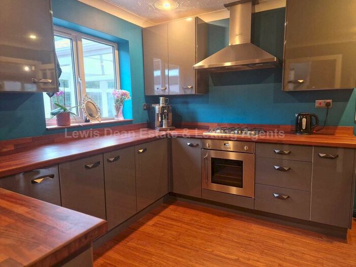 4 Bedroom Detached House To Rent In Lytchett Matravers, Poole, BH16