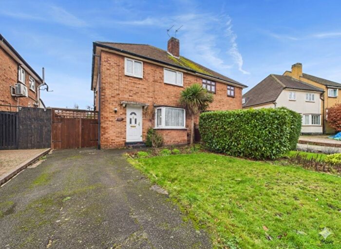 3 Bedroom Semi Detached House For Sale In Faygate Crescent, Bexleyheath, Kent, DA6
