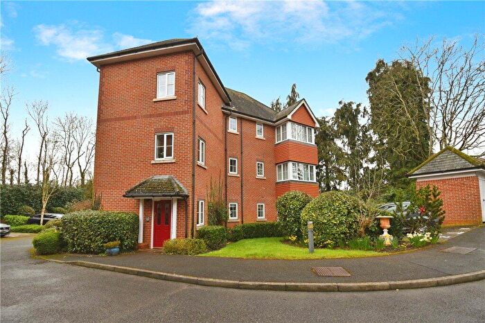 2 Bedroom Apartment For Sale In Chirk Place, Romsey, Hampshire, SO51