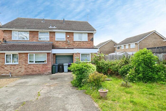3 Bedroom Semi-Detached House For Sale In Sewell Close, Deeping St. James, Peterborough, PE6
