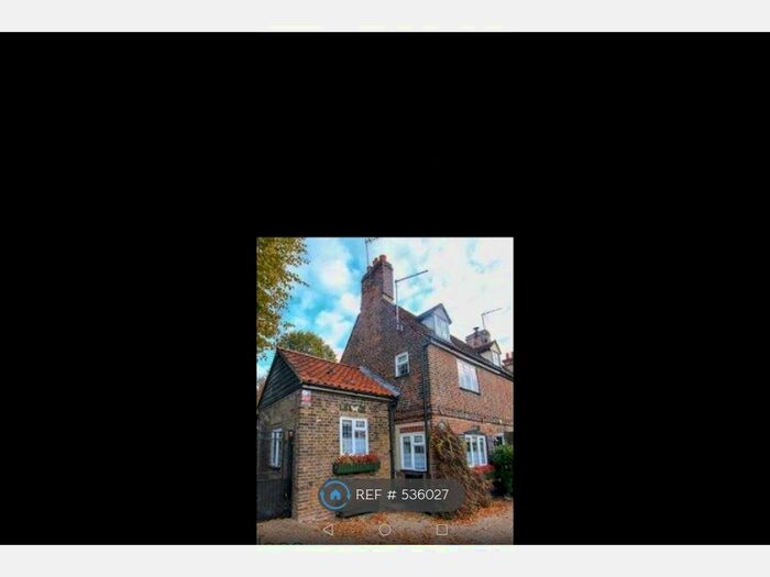 3 Bedroom Semi-Detached House To Rent In College Road, Chestnut, EN8