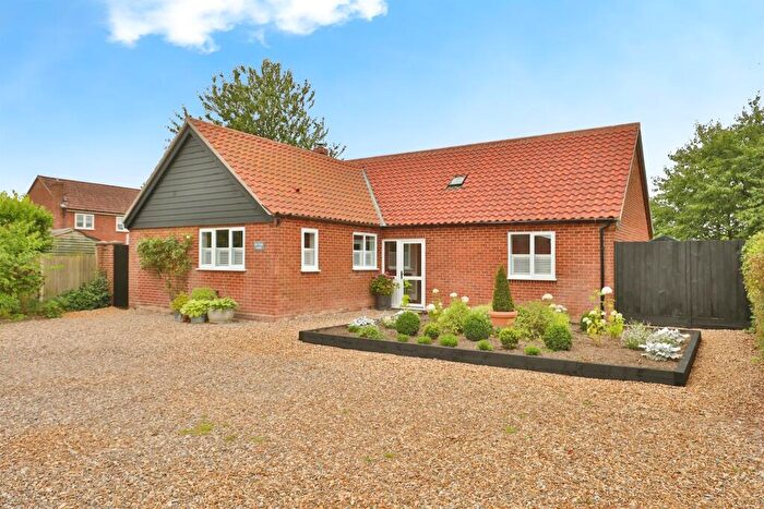 3 Bedroom Detached Bungalow For Sale In The Street, Barney, Fakenham, NR21