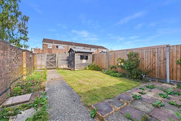 3 Bedroom End Of Terrace House To Rent In Duck Lane, St. Neots, Cambridgeshire, PE19