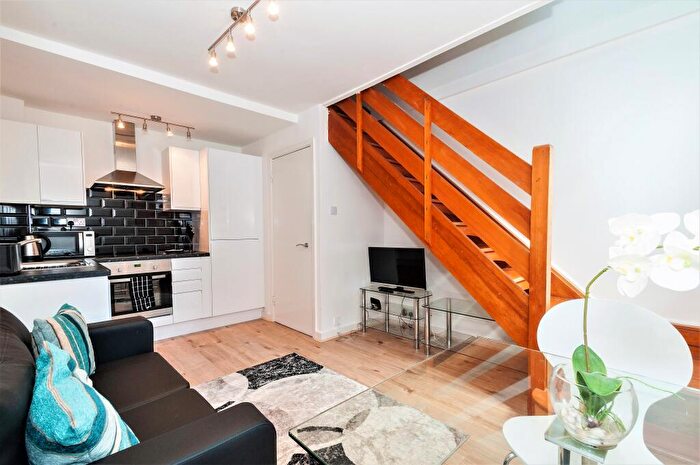 1 Bedroom Apartment To Rent In The Chandlers, The Calls, Leeds, West Yorkshire, LS2