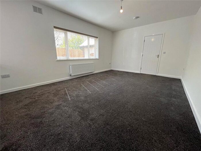 1 Bedroom Flat To Rent In Lowbrook Lane, Tidbury Green, Solihull, West Midlands, B90