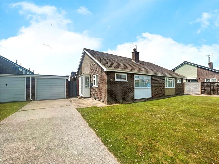 2 Bedroom Bungalow To Rent In Glynde Crescent, Bognor Regis, West Sussex, PO22