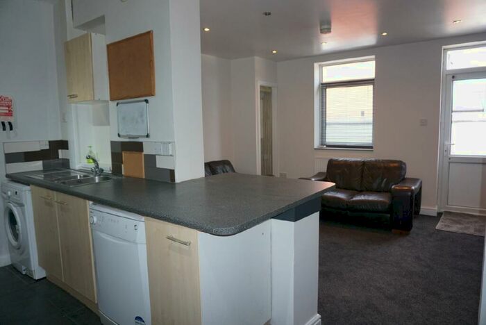 7 Bedroom House To Rent In Harrow Road, Selly Oak, Birmingham, West Midlands, B29